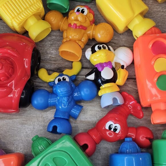 90s Y2K Fisher Price Pop Onz Building System 27 Pieces Animals Car Doors Shapes - Picture 4 of 14